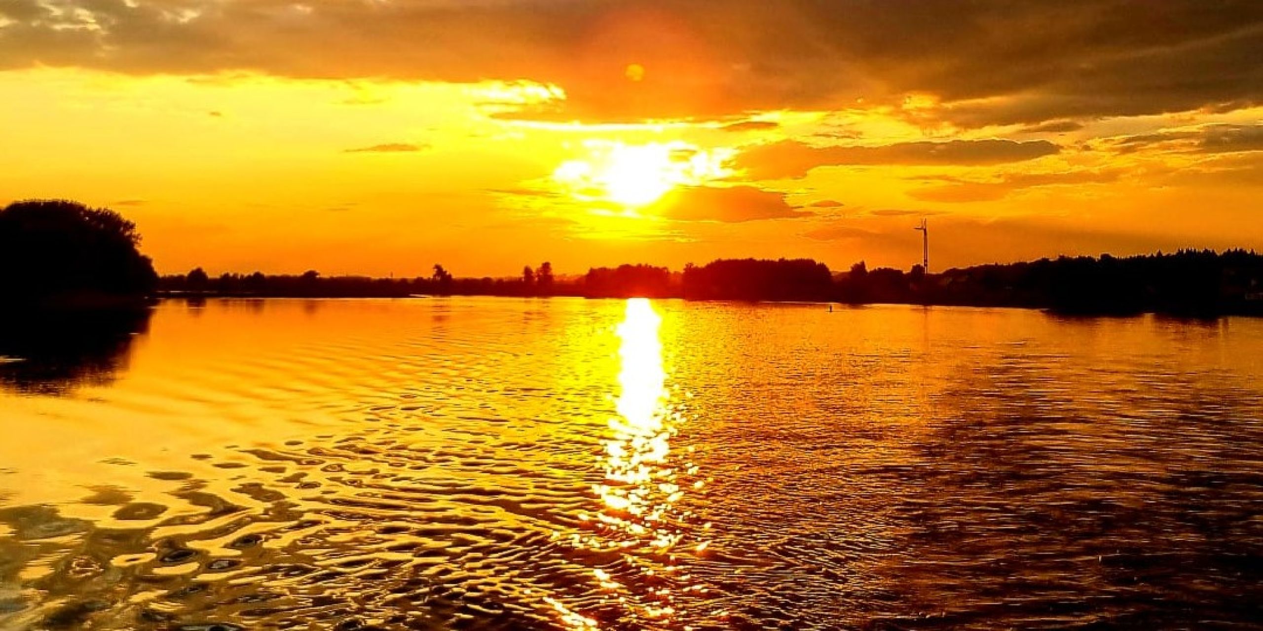 Sonnenuntergang auf der Donau